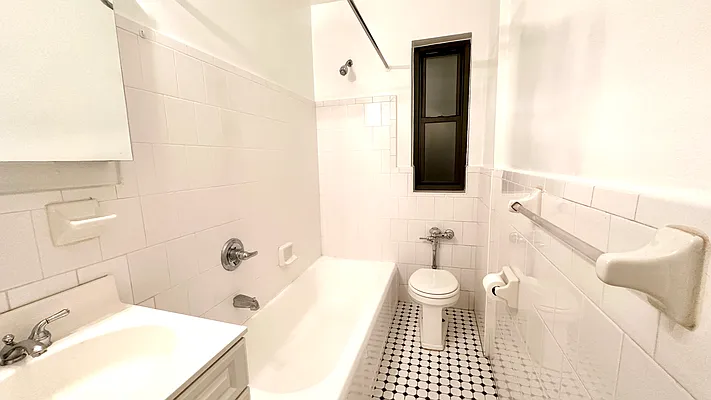 Rented by Living New York | media 4