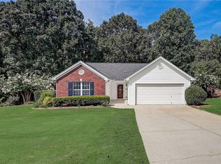 5400 Amber Cove Way, Flowery Branch, GA 30542