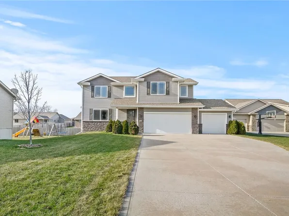 316 Sycamore Dr NW, Bondurant, IA 50035