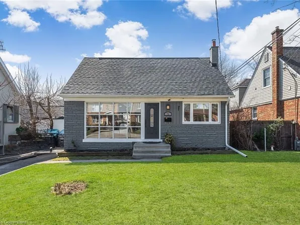 75 Alder Cres, Toronto, ON M8W 1E1