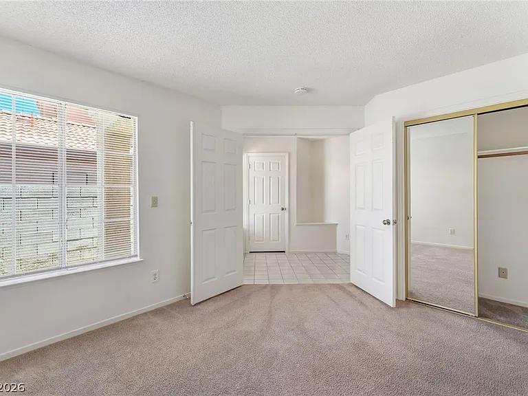 9725 Horizon Hills Dr — Photo 3