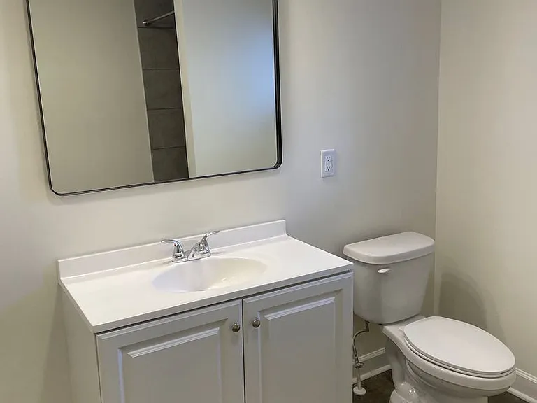 1125 N Main St — Photo 14