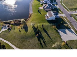 1938 Burlington Ln, West Fargo, ND 58078