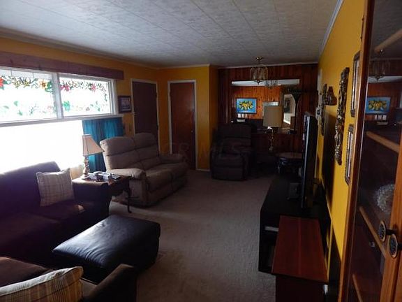 4th image of 4498 E Livingston Ave