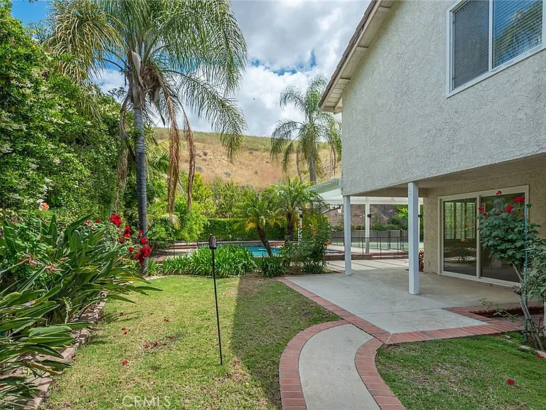 29749 Kimberly Dr — Photo 33