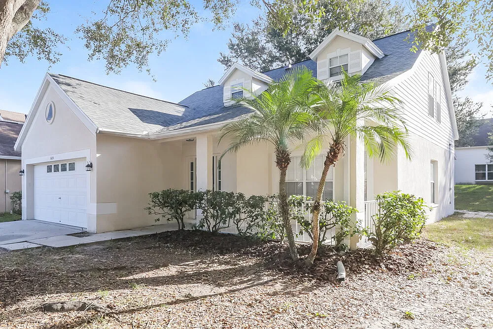 4 bed, 2.5 bath, 2088 sqft, $2,320 — Photo 4