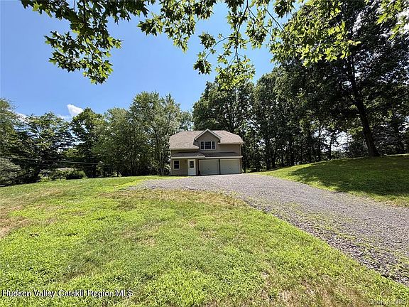3rd image of 468 Decker Road