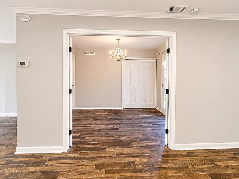 2132 Forbes Ave — Photo 15