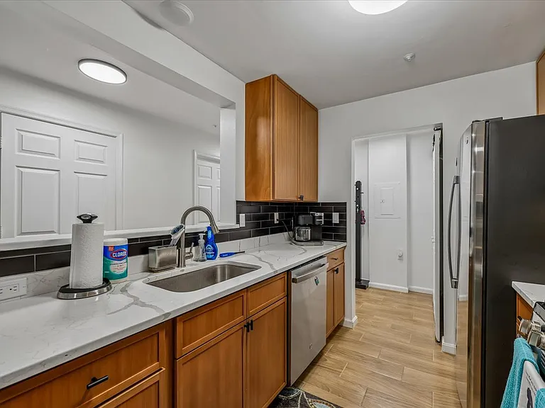 10010 Vanderbilt Cir #39 — Photo 9