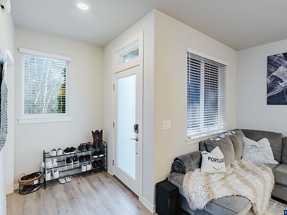 4th image of 6268 SE Harkness Ln