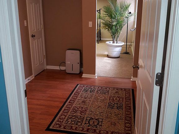 Hallway between bedroom and livingroom.