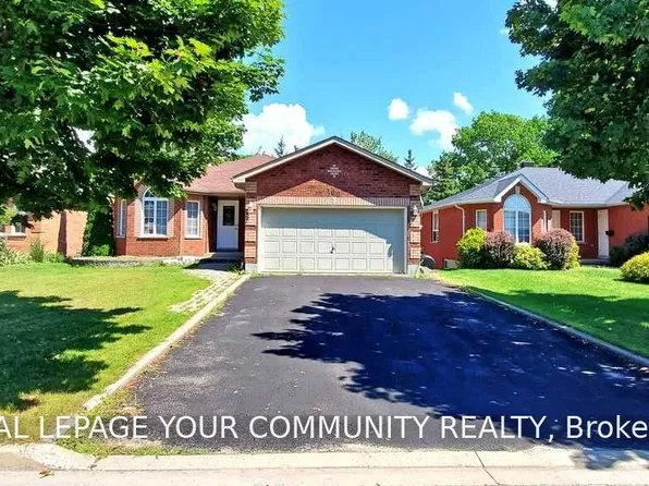 102 Columbia Rd, Barrie, ON L4N 8C5