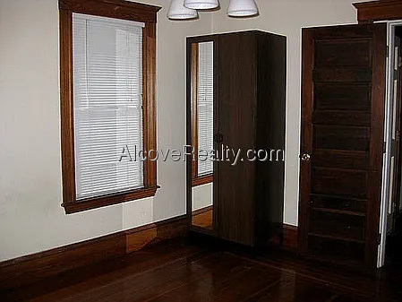 Elm St — Photo 12