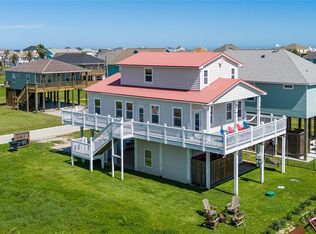 957 Gulf Rd, Crystal Beach, TX 77650