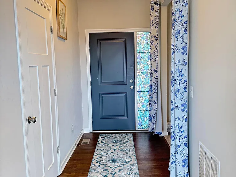 1866 Spring Creek Dr — Photo 5