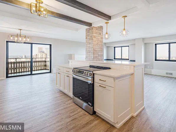 400 Groveland Ave APT 2313, Minneapolis, MN 55403