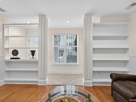 5th image of 3 Harbor Pointe Drive