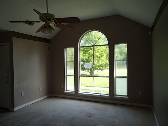 4th image of 61495 Shady Pine Dr