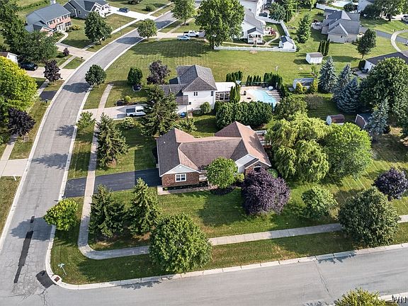 3rd image of 429 Carrollwood Dr