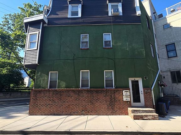 3rd image of 2435 Grays Ferry Ave APT 2