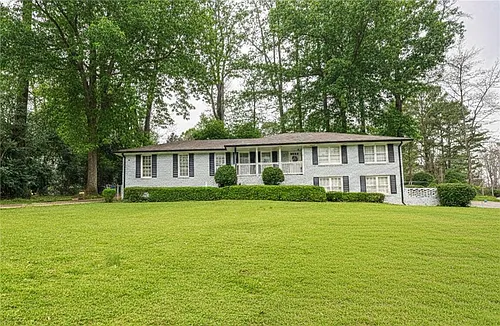 2418 Brookdale Dr NE Photo 1