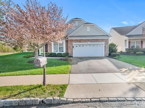184 Stone Manor Dr, Somerset, NJ 08873