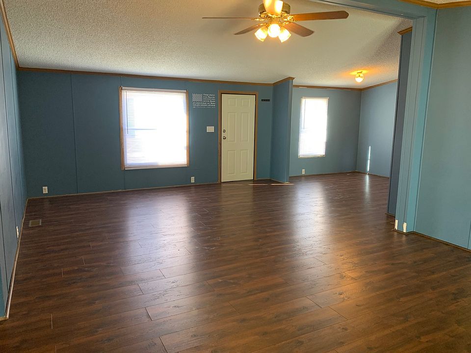 2nd image of 315 Red Oak Dr #87