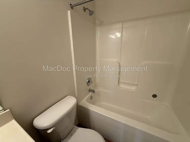 219 Merrill Ct — Photo 37
