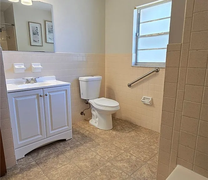 757 Memorial Dr — Photo 13