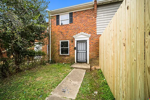 1331 Minefee St Photo 1