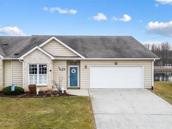 12 Shore Line Dr, Lynchburg, VA 24501