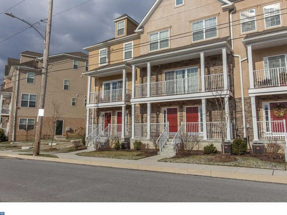 1st image of 162 Justin Dr