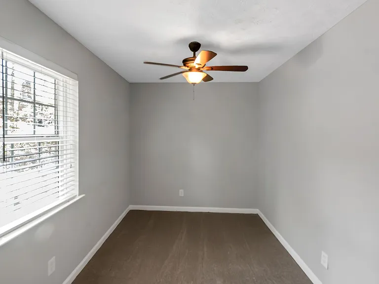 3653 Chestnut Lake Ct — Photo 10