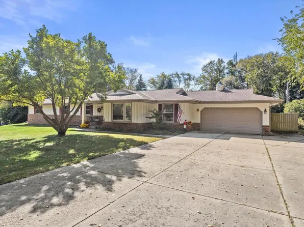 N61W16085 Hawthorne DRIVE, Menomonee Falls, WI 53051