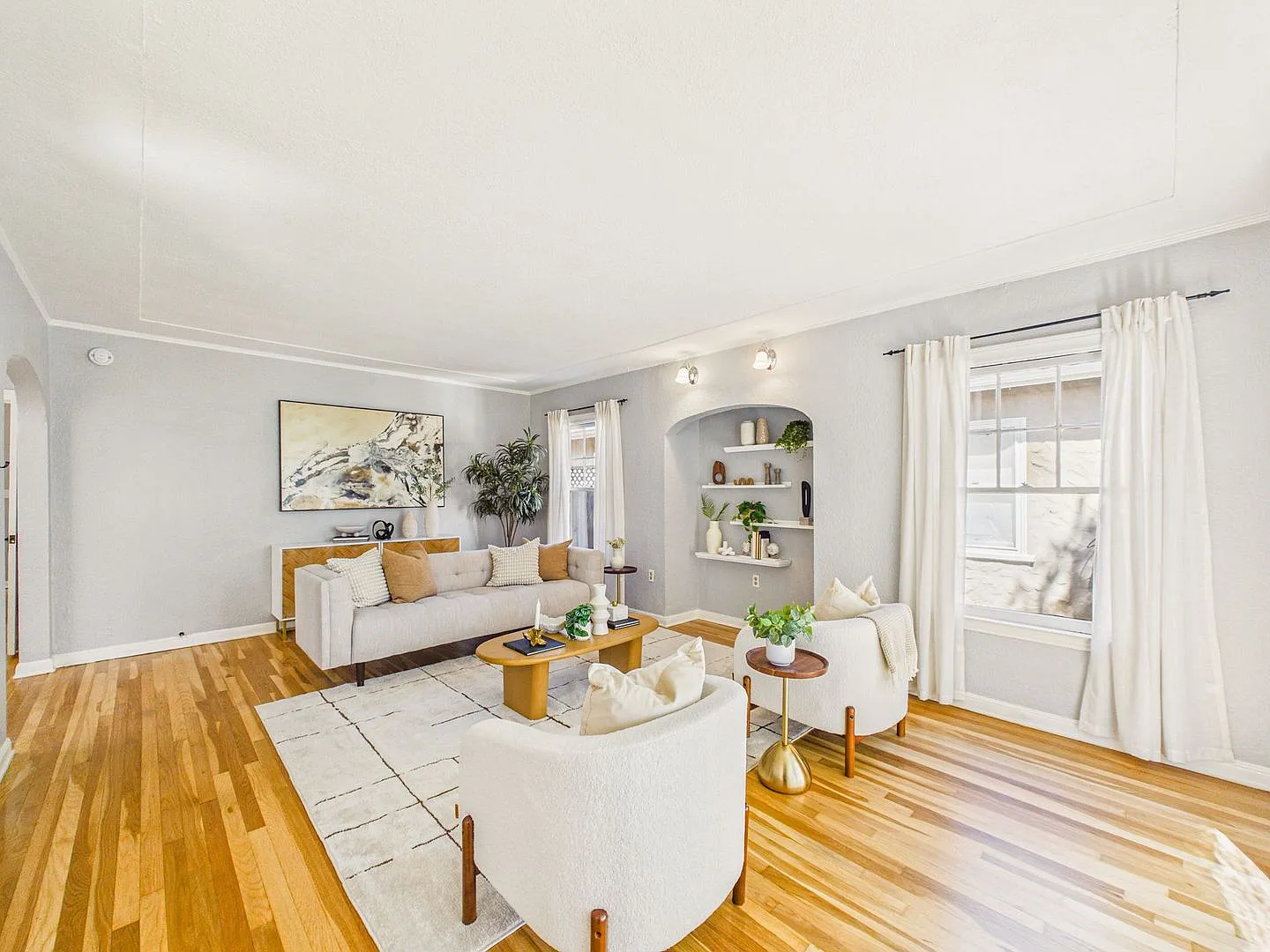 Charming 3 Bedroom 1 Bath Home in Prestigious Willow Glen Location! — Photo 2