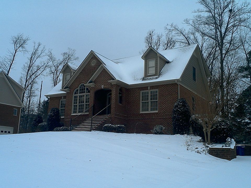 1st image of 7524 Surrey Ln