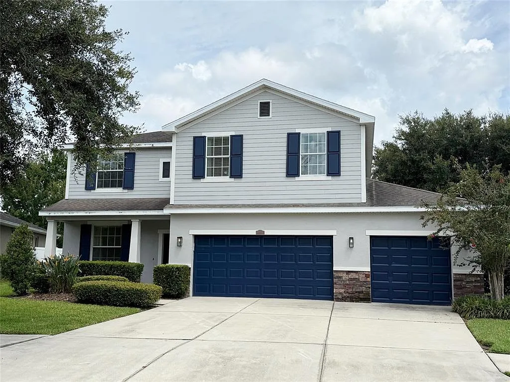 4 bed, 2.5 bath, 2486 sqft, $2,950 — Photo 4