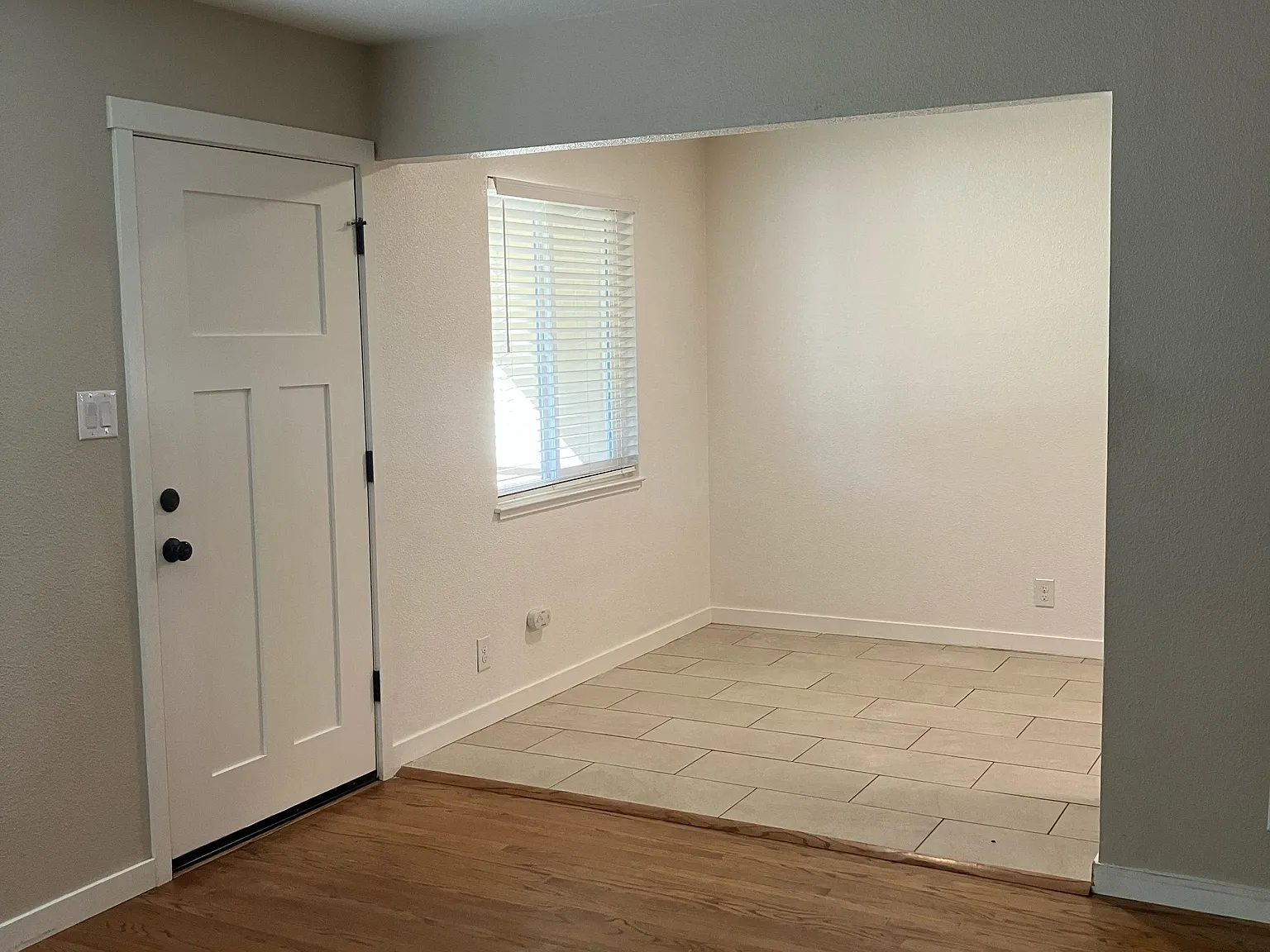 3 bed, 1100 sqft, $2,600 — Photo 4