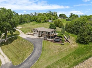 19075 Perry Rd, Council Bluffs, IA 51503