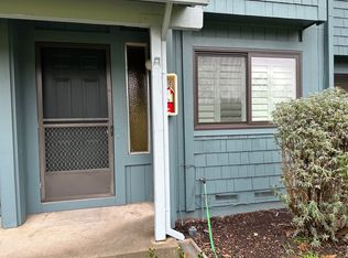 215 College View Dr #215, Rohnert Park, CA 94928