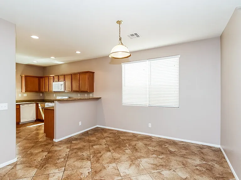 9081 Sheffield Garden Ave — Photo 5