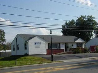 906 Penna Ave, Matamoras, PA 18336