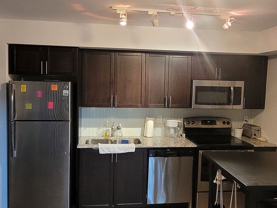 1st image of 830 Lawrence Ave W #529