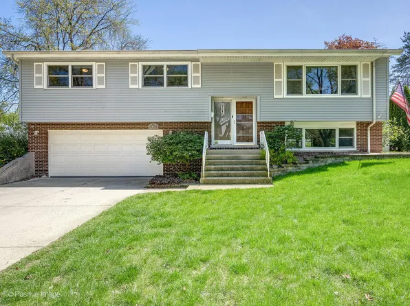 1017 Belair Dr, Darien, IL 60561