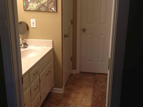 Master bath, ceramic tile