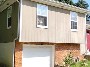 4811 N Sycamore Dr, Kansas City, MO 64119