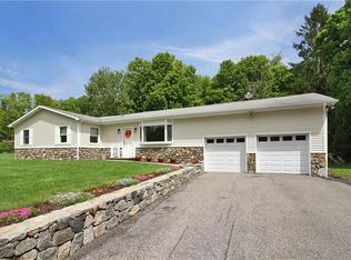 263 Nichols St, Carmel, NY 10512