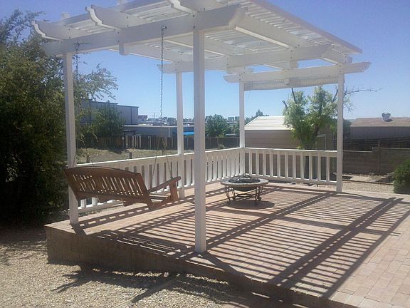 Pergola in no maint landscaping