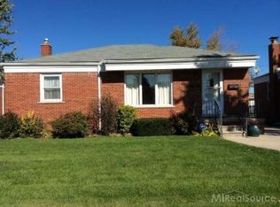 19025 Ash Ave, Eastpointe, MI 48021