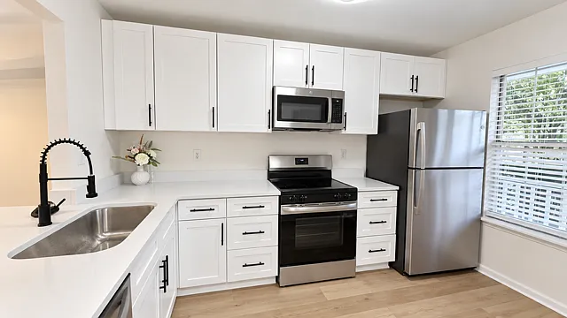 2 bed, 1114 sqft, $2,000 — Photo 4